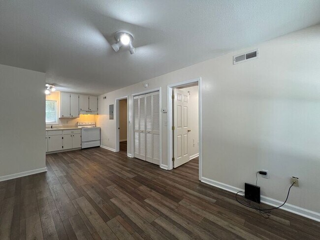 Building Photo - 133 Citadel Dr