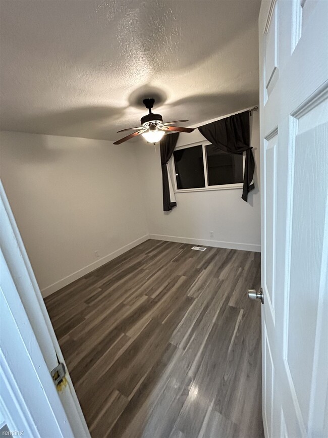 Building Photo - 2 br, 1 bath Duplex - 1208 Harris Avenue