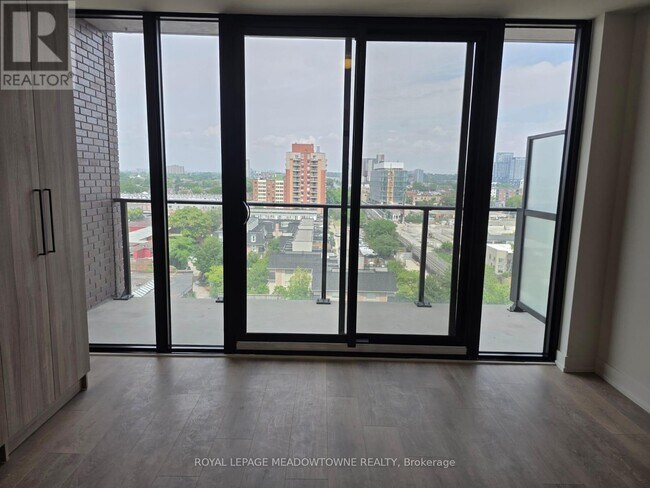 Photo du bâtiment - 181 Sterling Rd