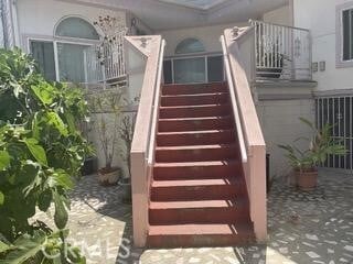 Foto del edificio - 428 N Hollywood Way