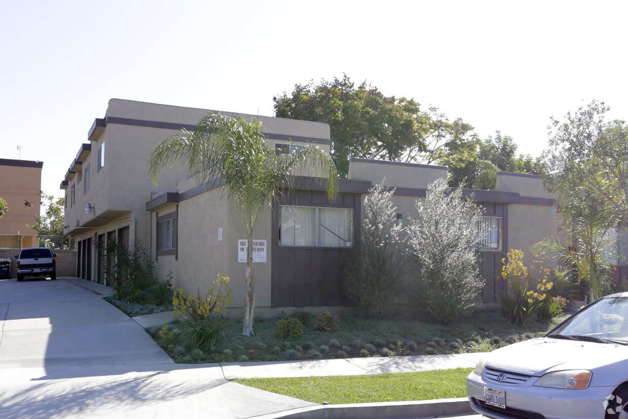 Primary Photo - 17252 Keelson Ln