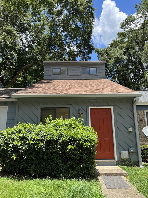 Primary Photo - 2343 Sandpiper St