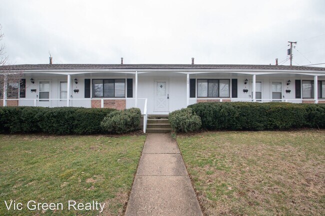 Building Photo - 1304 Devon Ave