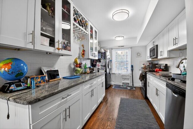 Foto del edificio - 816 Geranium St NW