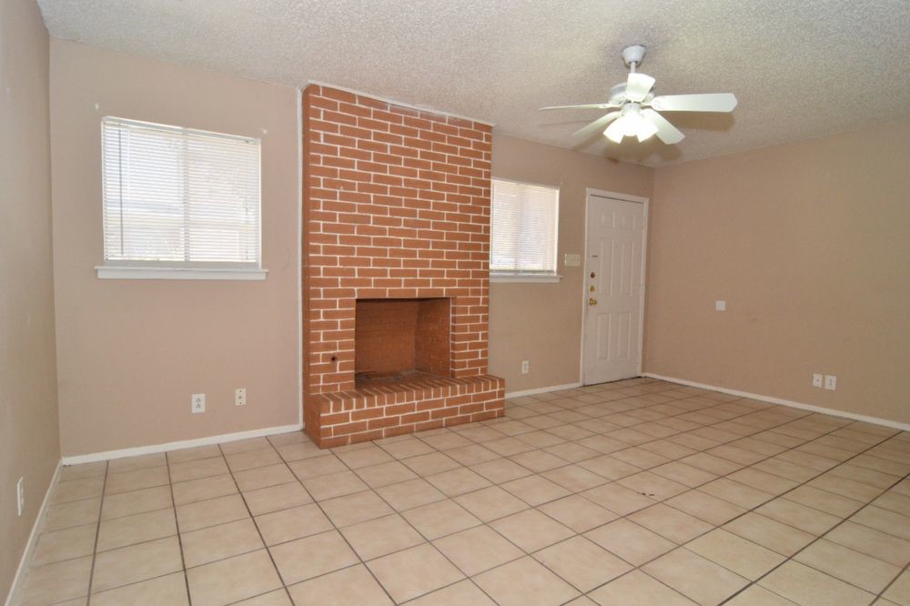 North Austin Duplex for 1000/mo - Apartment for Rent in Austin, TX |  