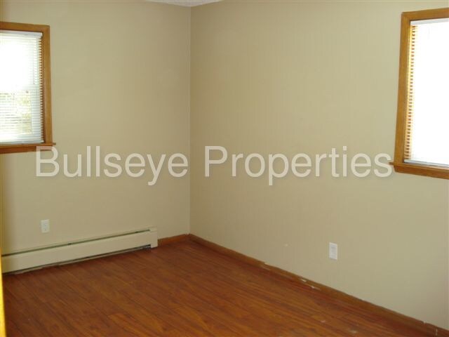 Building Photo - 705 E 3rd St