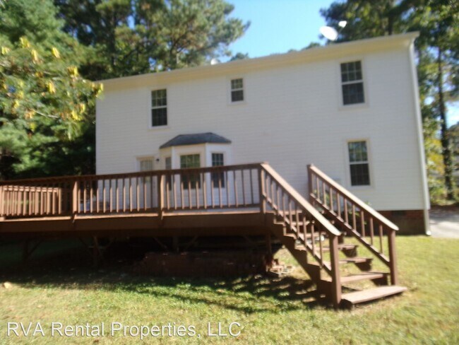 Building Photo - 4206 Gloucestershire St