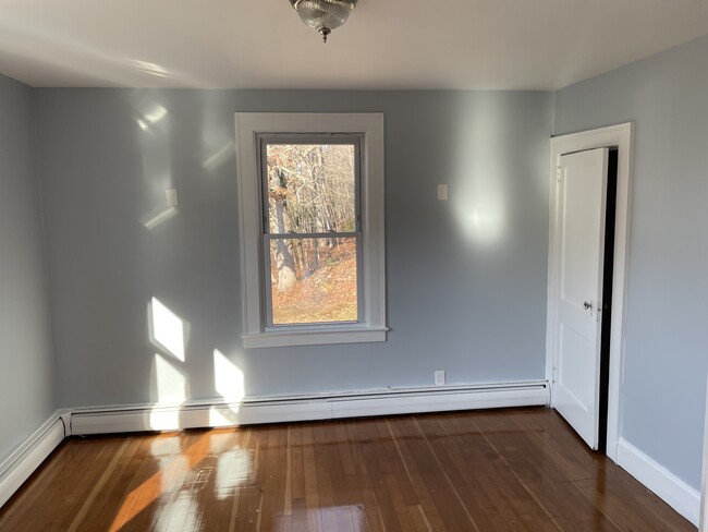 Bedroom1 - 336 Linwood Cemetery Rd