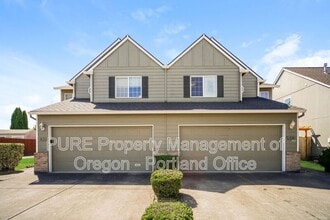 Building Photo - 1434 NE Birkshire Ct
