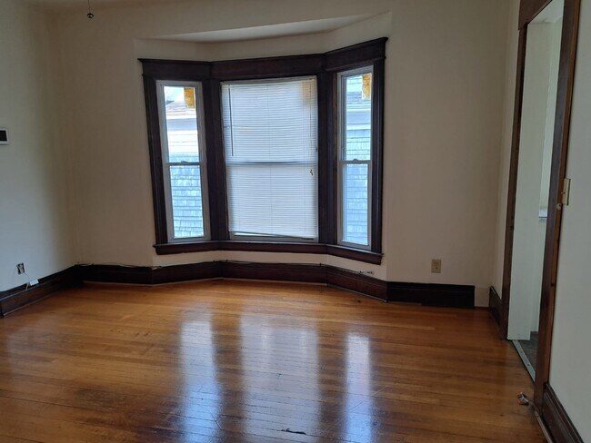 Sala de estar - 307 Cedarwood Ter