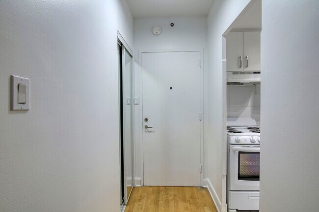 Photo du bâtiment - 3455 Rue Aylmer