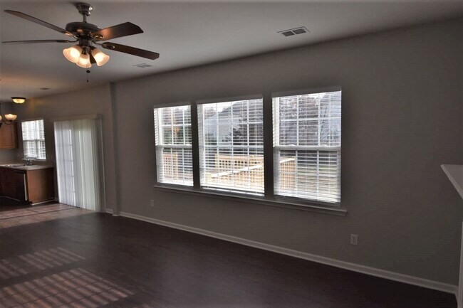 Building Photo - 2301 Arbor Vista Dr