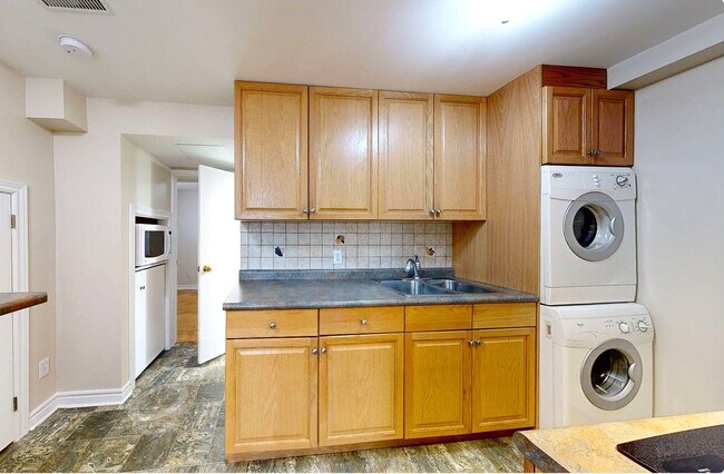 Photo du bâtiment - 119 Main St W