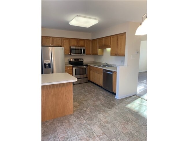 Building Photo - 51 N Bellwoode Dr