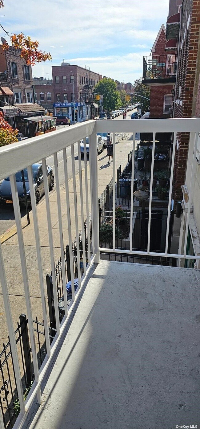 Foto del edificio - 45-48-48 47th St