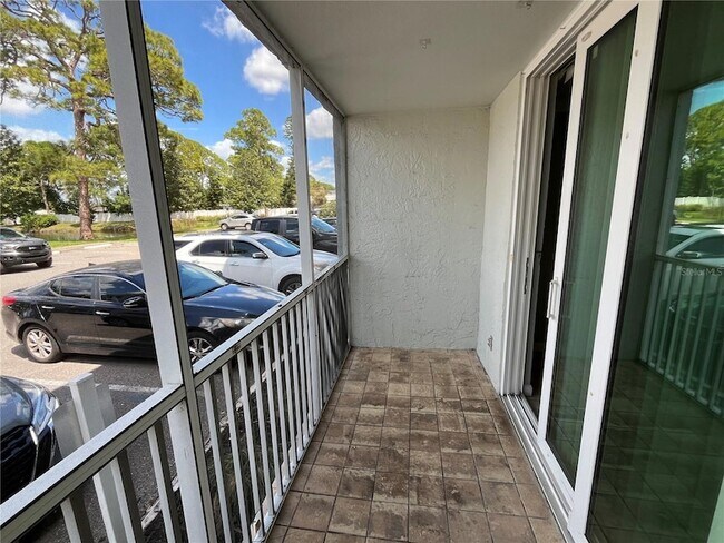 Foto del edificio - 2650 Coconut Bay Ln
