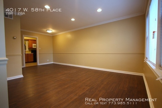 Building Photo - 4017 W 58th Pl