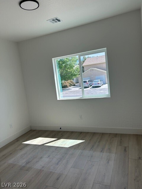 Foto del edificio - 1100 Hall Ave