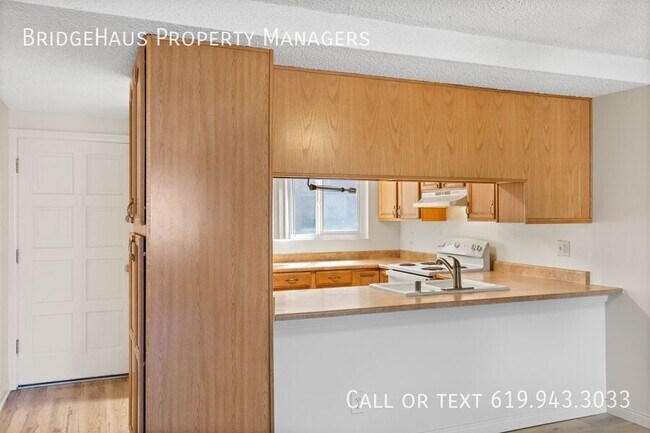 Foto del edificio - 8703 Lake Murray Blvd
