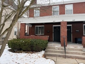 Building Photo - 327 Chestnut St