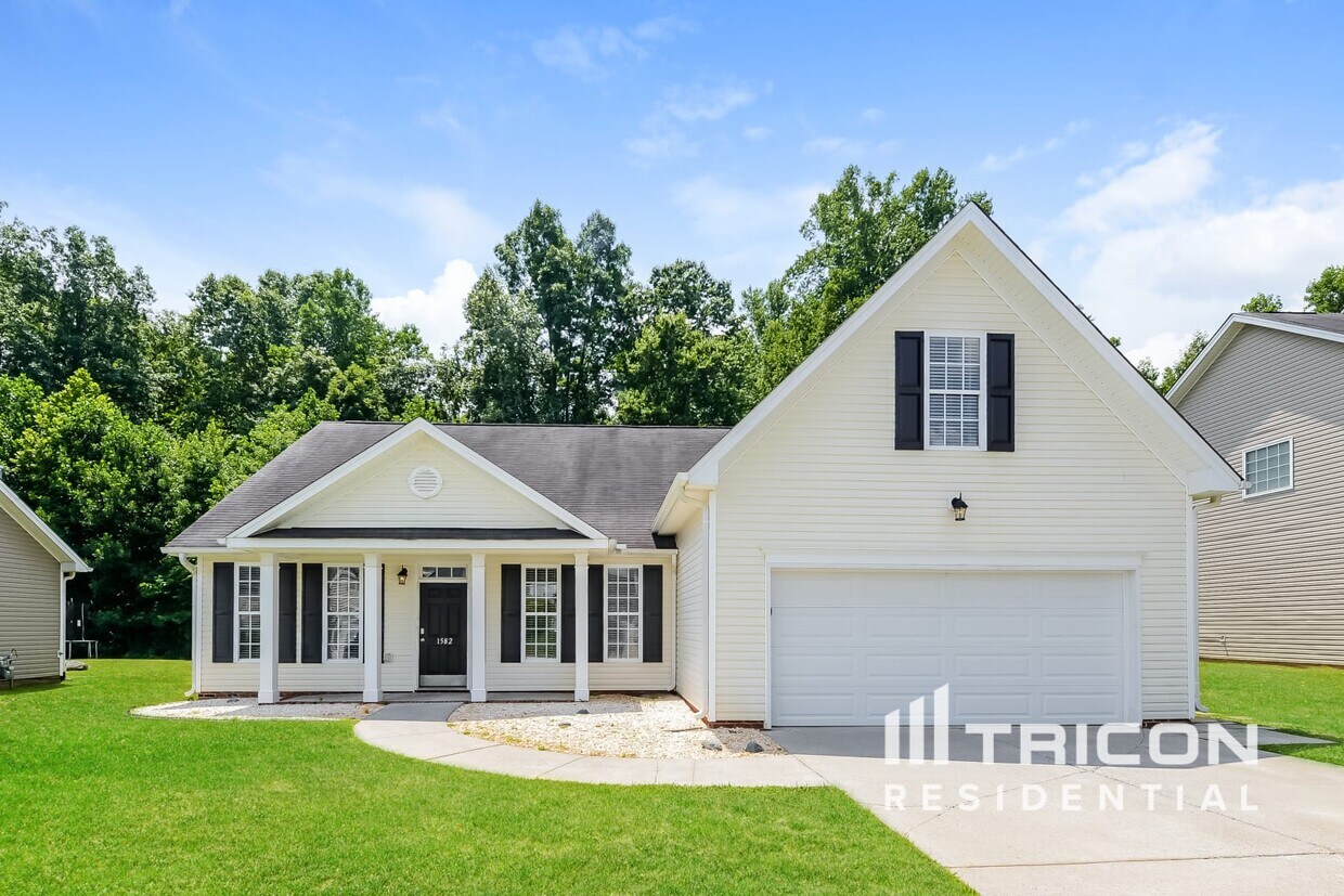 Foto principal - 1582 Weatherend Drive Rural Hall NC