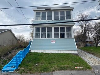 Building Photo - 609 Crane St