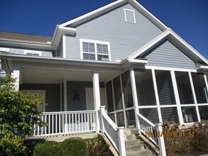 Building Photo - 54 Traditions Way