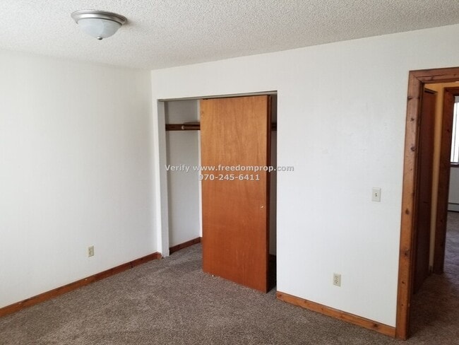 Building Photo - 558 1/2 Garfield Drive