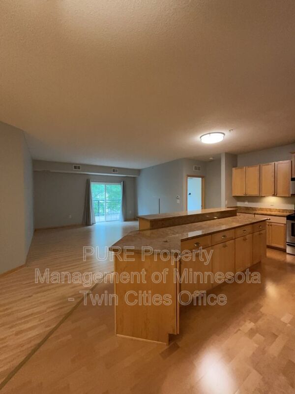 Foto del edificio - 4132 Vernon Ave S
