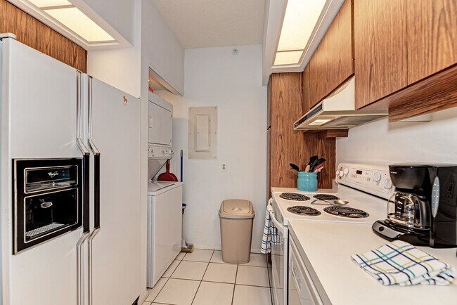 Foto del edificio - 1945 Gulf of Mexico Dr