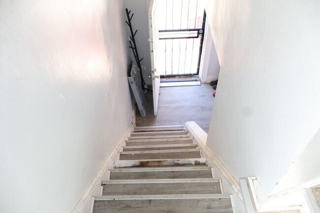 Foto del edificio - 15840 Indiana St