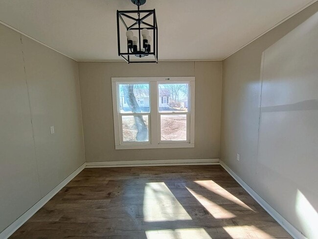 Building Photo - 2 Bed Home in Lamar – Feels Like Home