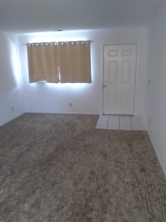 245 Almond Ave Unit Village 1, Turlock, CA 95380 Apartments in