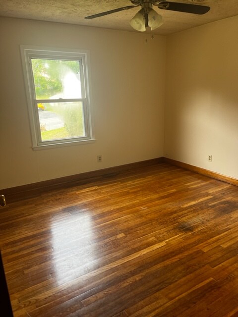 Building Photo - 521 Terry Dr