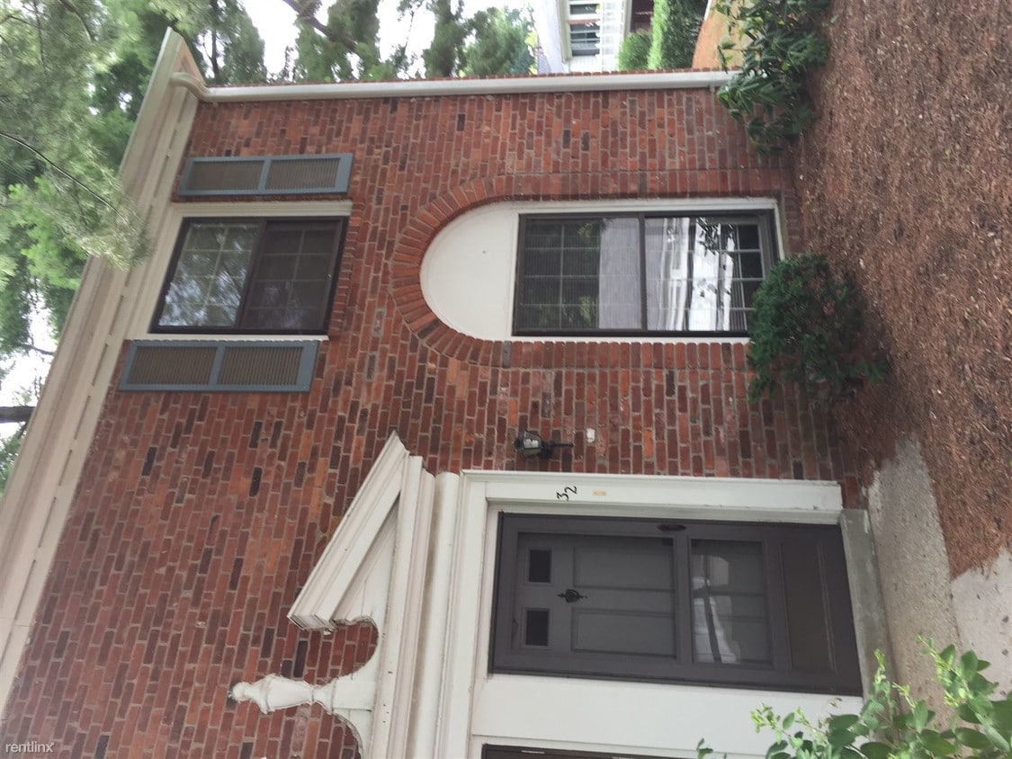 Primary Photo - 2 br, 1.5 bath Condo - 32 Yorktown Dr