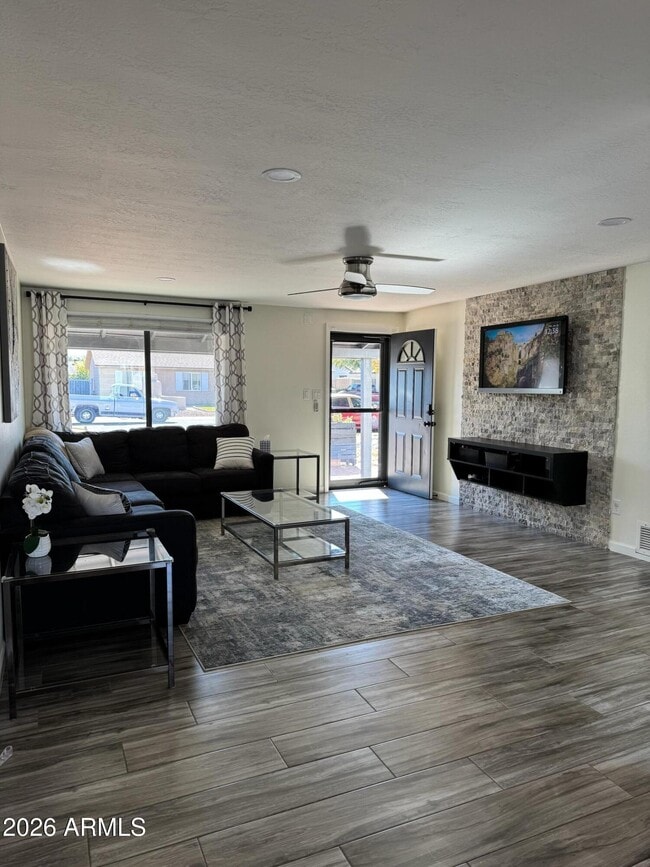 Building Photo - 3756 E Pershing Ave