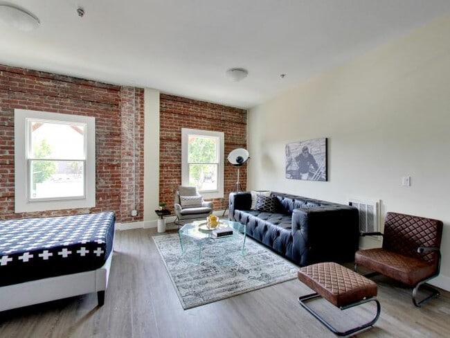 Building Photo - bedroom in Hayward CA 94541