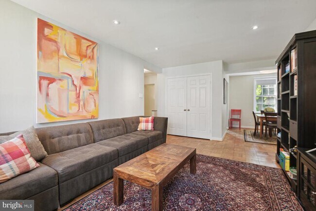 Foto del edificio - 3810 39th St NW
