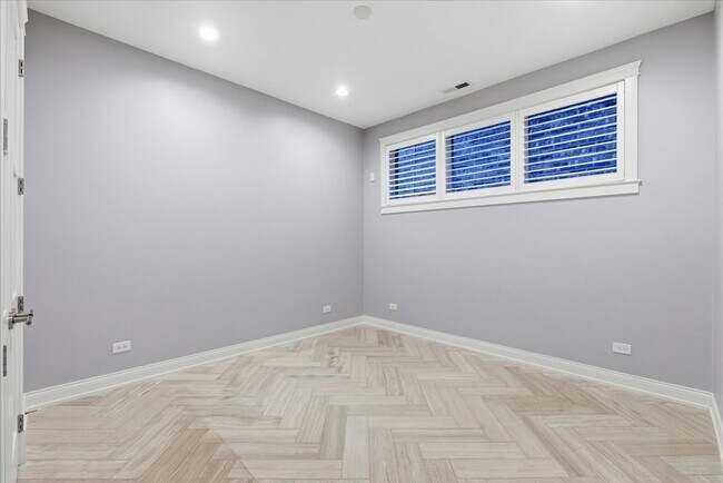 Foto del edificio - 850 W Lill Ave