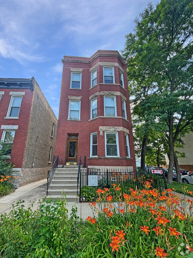 Building Photo - 2501 N Artesian Ave