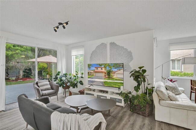 Foto del edificio - 1381 Sago Ln