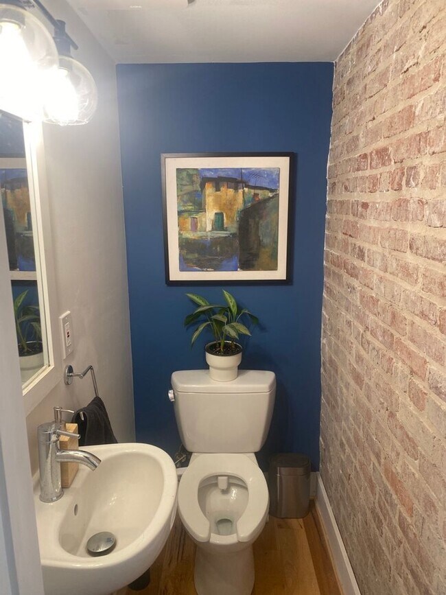 Foto del edificio - Beautiful 3BR/1.5BA Home with Spacious Yard in Anacostia