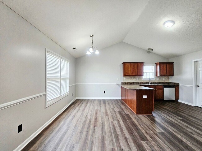 Foto del edificio - Neighborhood In Hoke County With Amenities