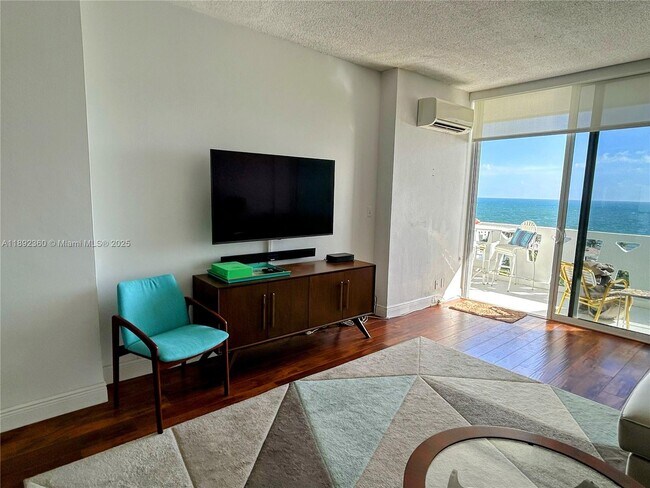 Foto del edificio - 2840 N Ocean Blvd