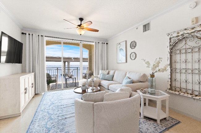 Photo - 275 NW Flagler Ave Apartment