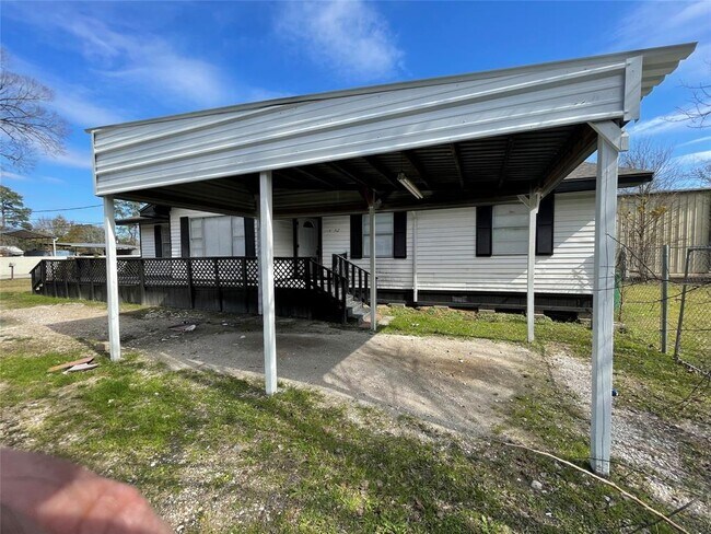 Foto del edificio - 5914 Edward Dr