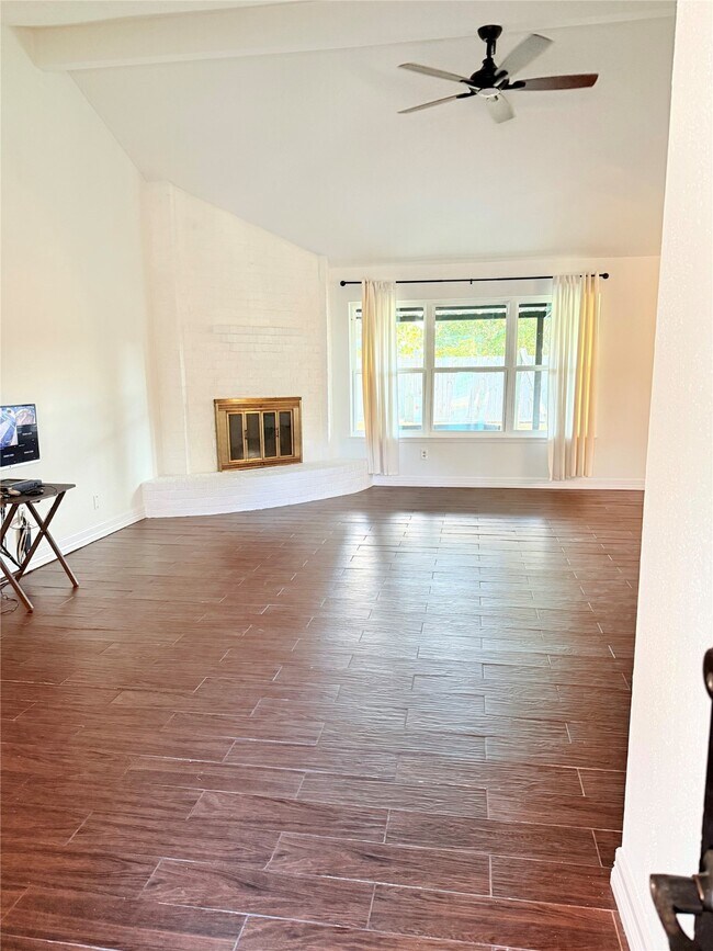 Building Photo - 5914 Bridgegate Dr