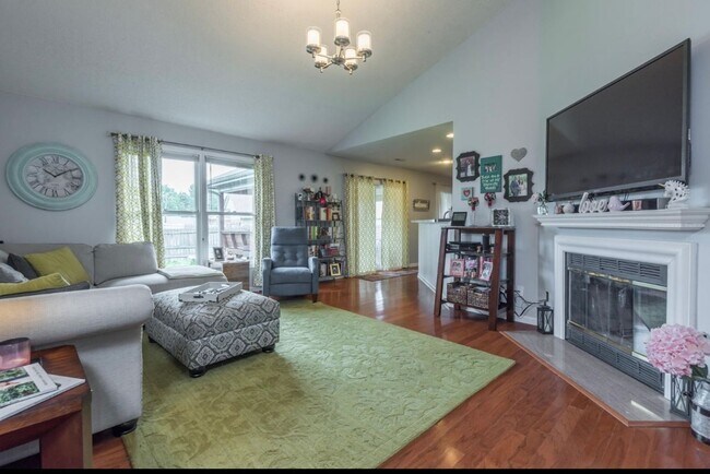 Foto del edificio - Knoxville 37922 - 3 bedroom, 2 bath home -...
