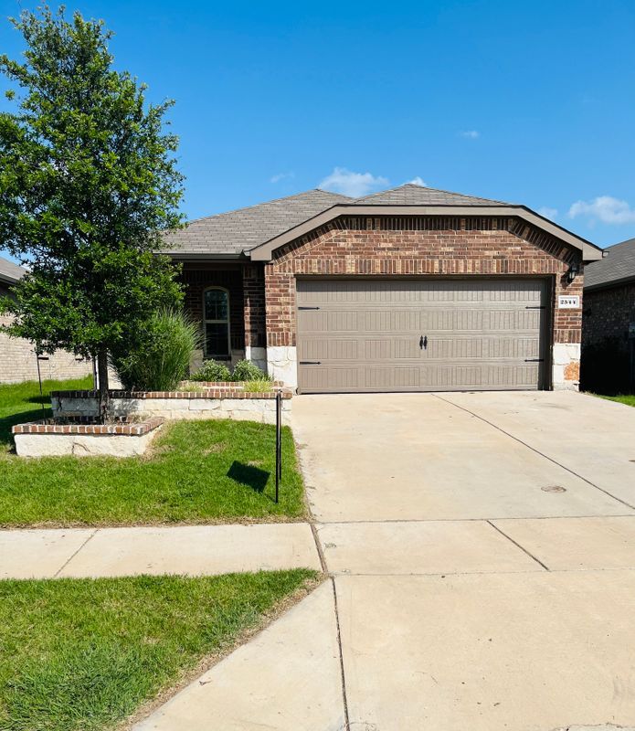 Foto principal - 2544 Russell St