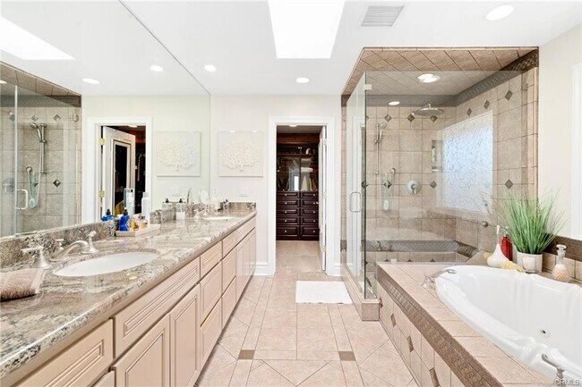 Building Photo - 1401 Seacrest Dr